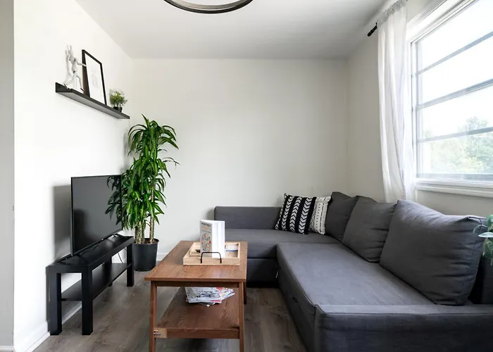 Jungle House Modern Lofts - Arena District & Short North Apartment *