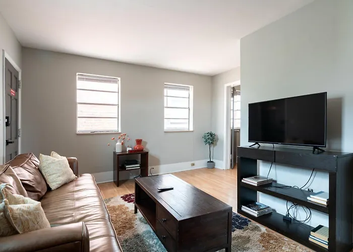 Jungle House Modern Lofts - Arena District & Short North Apartment