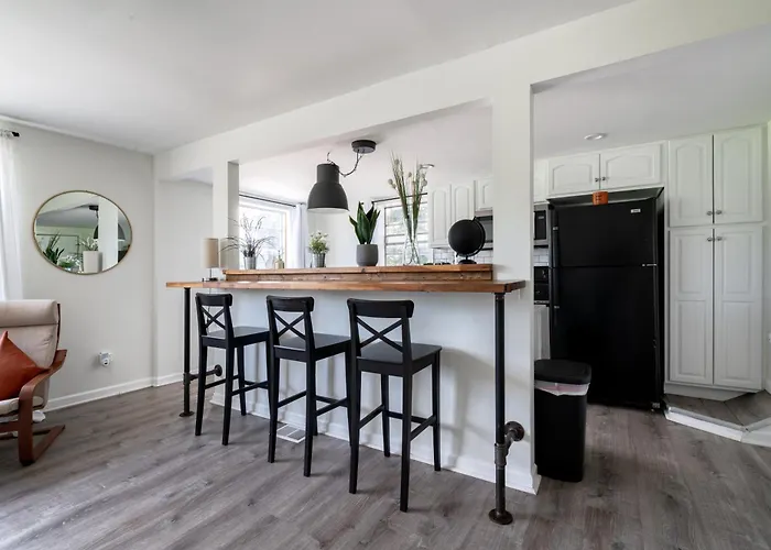Jungle House Modern Lofts - Arena District & Short North Apartment