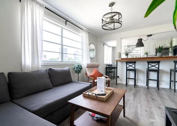 Jungle House Modern Lofts - Arena District & Short North Apartment *